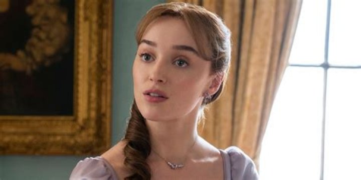 ‘Bridgerton’s Phoebe Dynevor Watched Show With Grandparents: Video – Hollywood Life