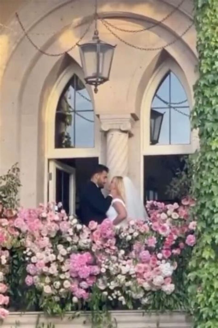 Britney Spears & Sam Asghari Drive Around In ‘Just Married’ Rolls-Royce After Intimate Wedding: Photo