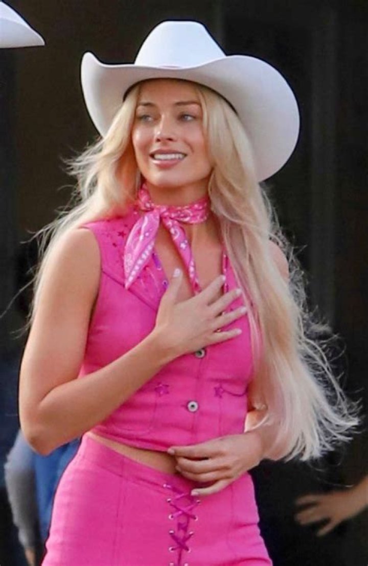 Britney Spears Works Out In Pink Crop Top & Reveals She Lost 5 Lbs.: Watch