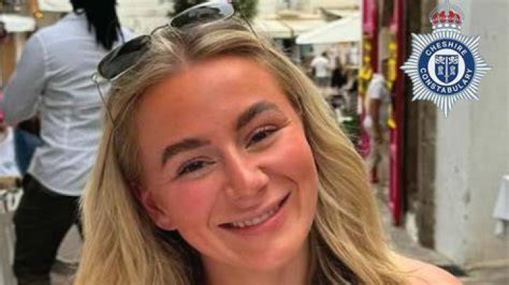 Brittany Cartwright Claims Woman Put Gum In Her Hair After Altercation Over 1st Class Bathroom On Delta