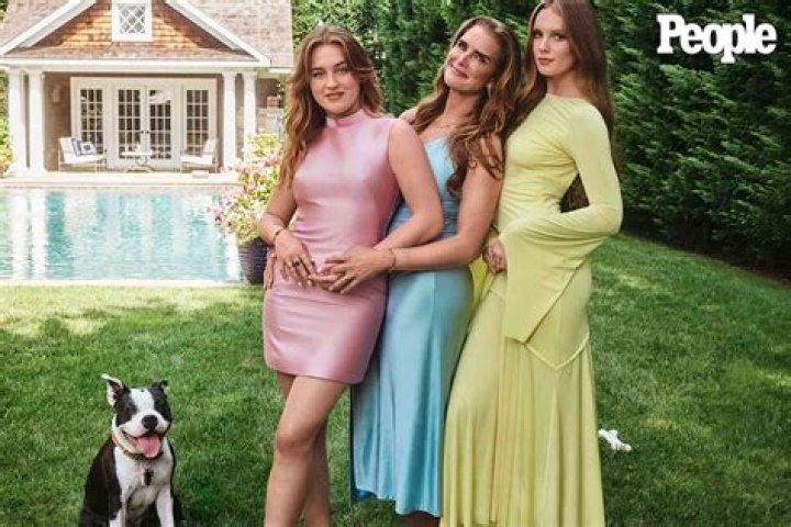 Brooke Shields & Her Family: Photos – Hollywood Life