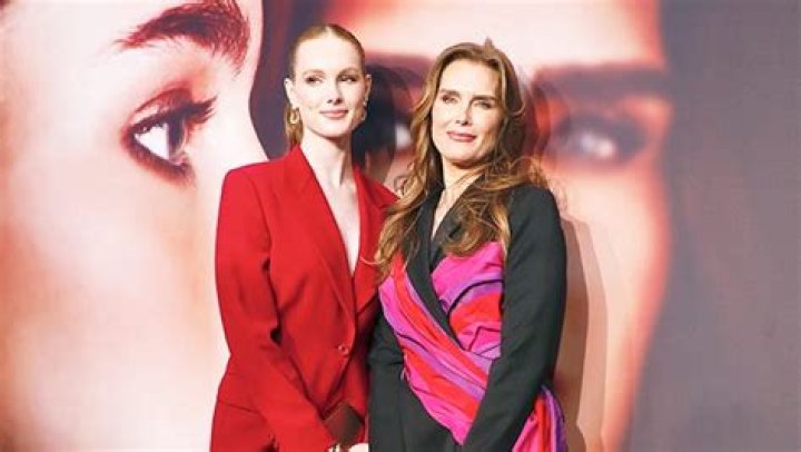 Brooke Shields’ Reaction To Daughter Grier Becoming A Model – Hollywood Life