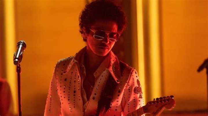 Bruno Mars – Hollywood Life