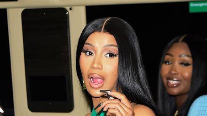 Cardi B Gets Naked For Laser Hair Removal: Video – Hollywood Life