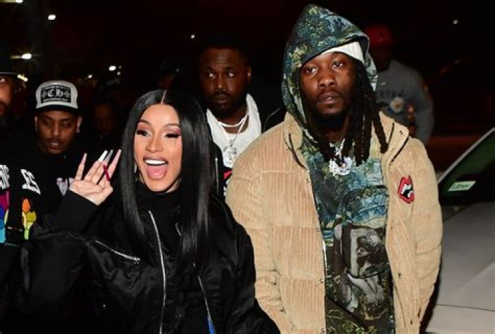 Cardi B Kisses Offset At Her 28th Birthday In Las Vegas After Split – Hollywood Life