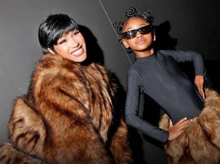 Cardi B Twerks On Offset Celebrating His 29th Birthday: Video – Hollywood Life