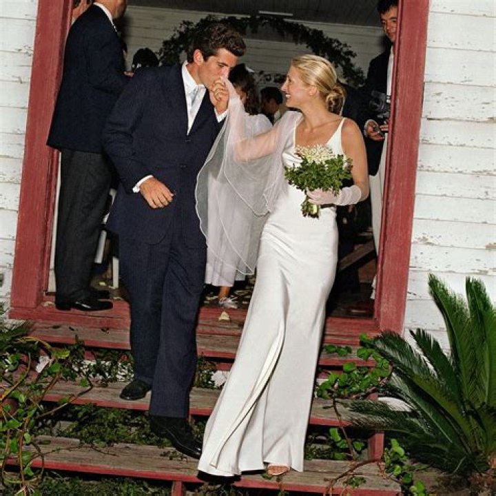 Caroline’s Wedding Dress Photos — Stuns With Stefan – Hollywood Life