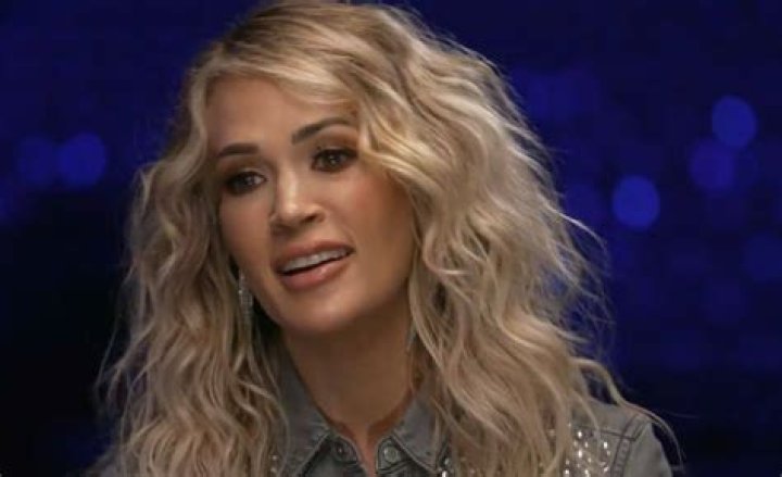 Carrie Underwood’s Son Isaiah, 7, Blows Her Kisses As She Kicks Off ‘Denim & Rhinestones’ Tour: Watch