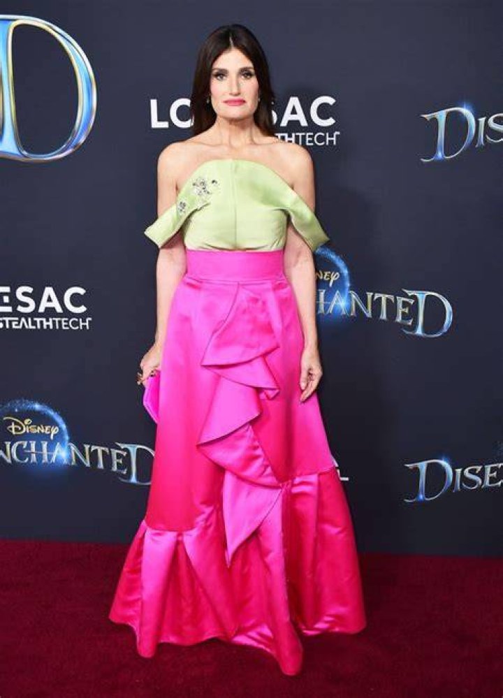 Celebrities At ‘Disenchanted’ Premiere: Photos – Hollywood Life