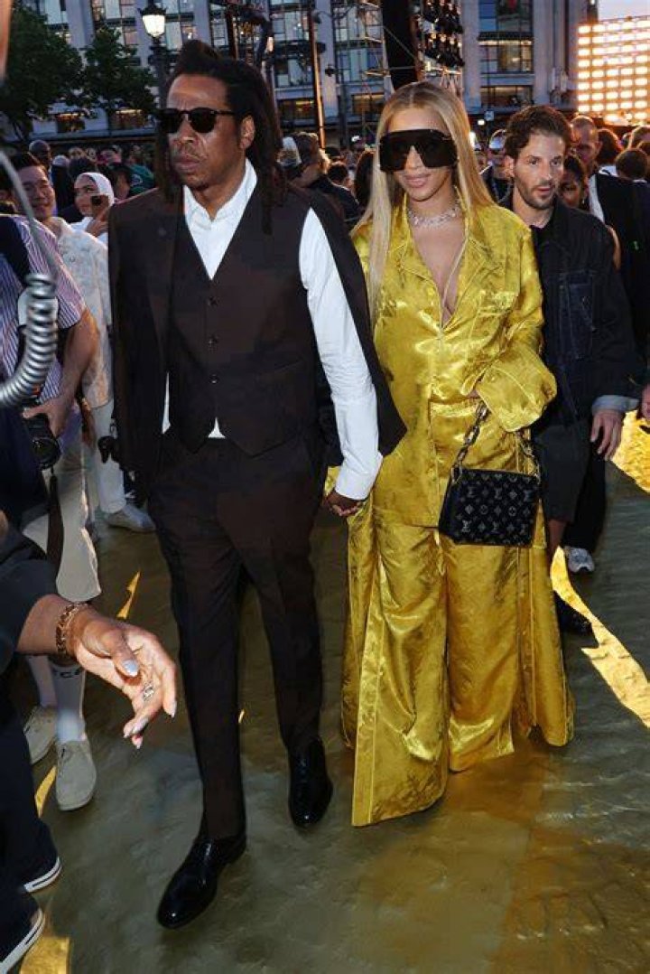 Celebrities At Louis Vuitton Mens 2024 Show: Photos – Hollywood Life