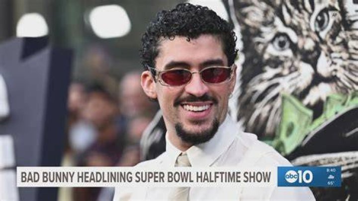 Celebrity Reactions To Super Bowl Halftime Show With Rihanna – Hollywood Life