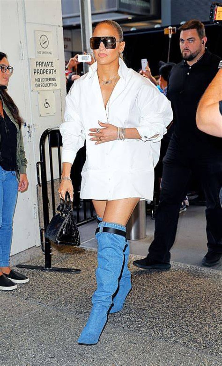 Celebs Wearing Oversized Tops & Thigh-High Boots — Photos – Hollywood Life