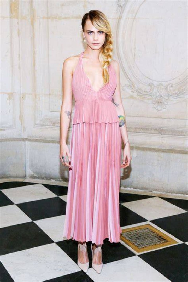 Celebs Wearing Pleated Dresses – Pics