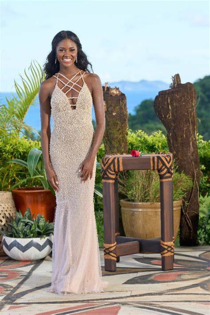 Charity Lawson’s Final Rose Ceremony Dress On ‘The Bachelorette’ – Hollywood Life