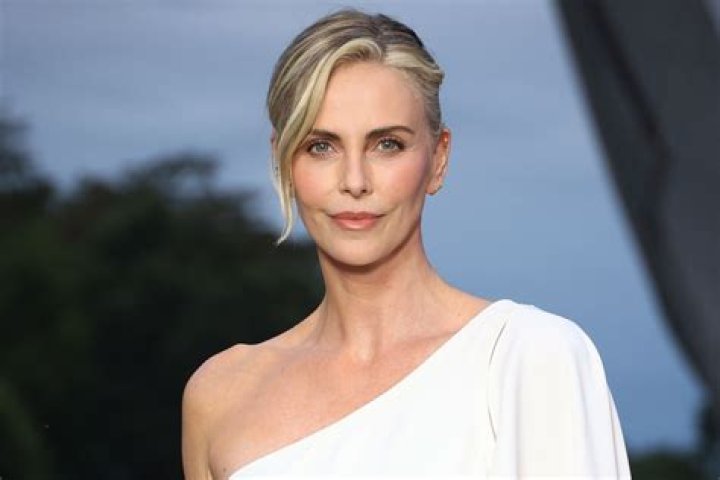 Charlize Theron Shines In Sparkling Gown At The 2020 SAG Awards