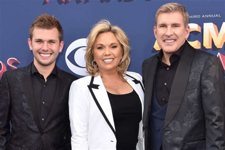 Chase Chrisley Reacts To His Parents’ Todd & Julie’s Sentencing – Hollywood Life