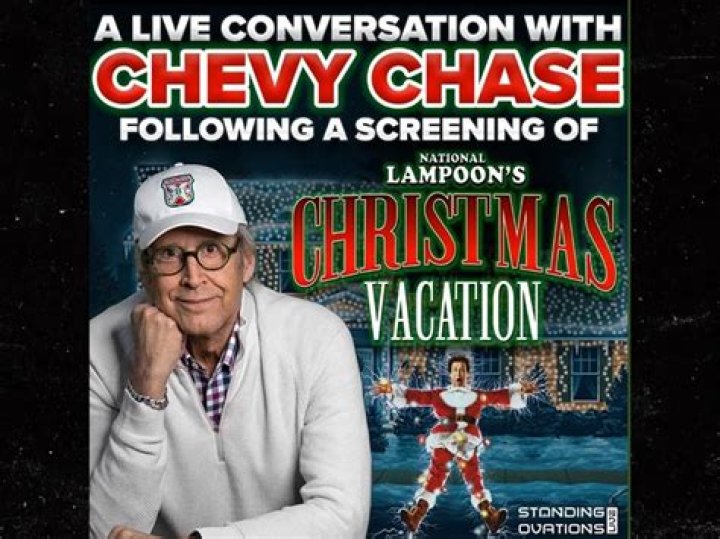 Chevy Chase Falls Off-Stage Before ‘Christmas Vacation’ Panel: Video – Hollywood Life