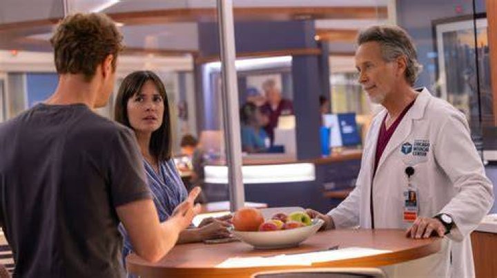 ‘Chicago Med’ EPs Tease ‘Surprises’ For Natalie & Crockett, Hope For Manstead & More Season 6 Scoop