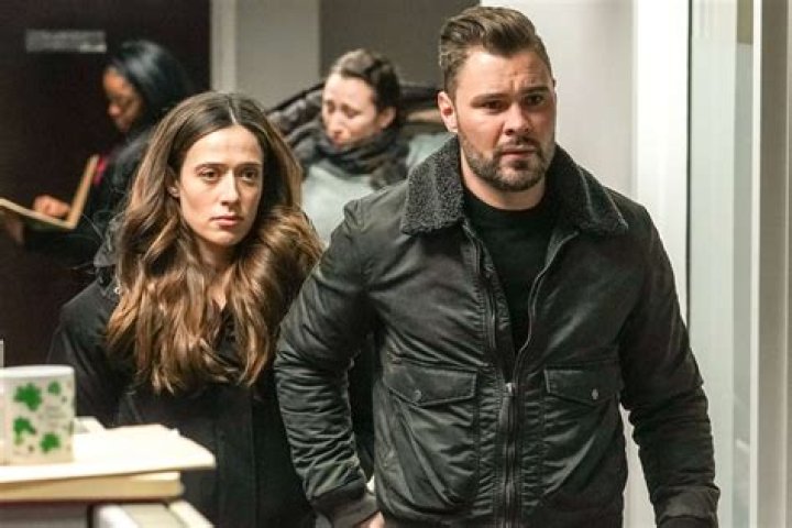 ‘Chicago P.D.’s Ruzek Wants To Be A Family With Burgess — Interview – Hollywood Life
