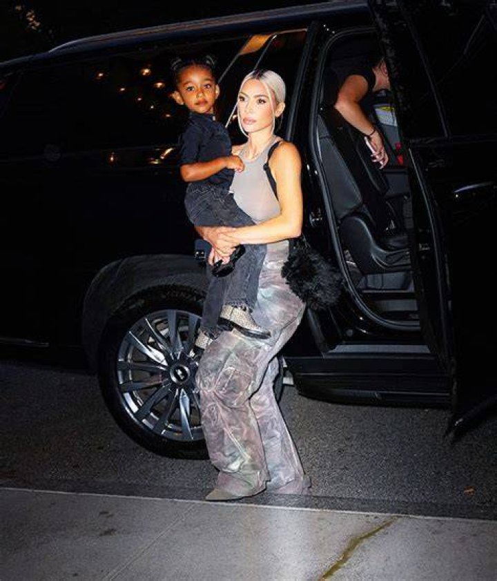 Chicago West Says Kim Kardashian ‘Doesn’t Cook’ In Mother’s Day Card – Hollywood Life