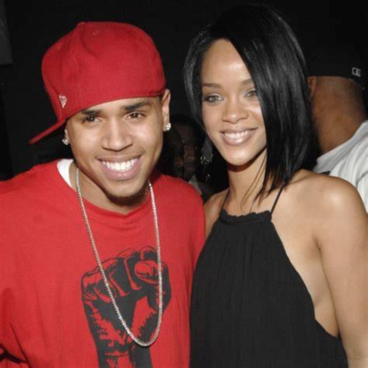 Chris Brown Was In Love With Rihanna When They Met – Hollywood Life