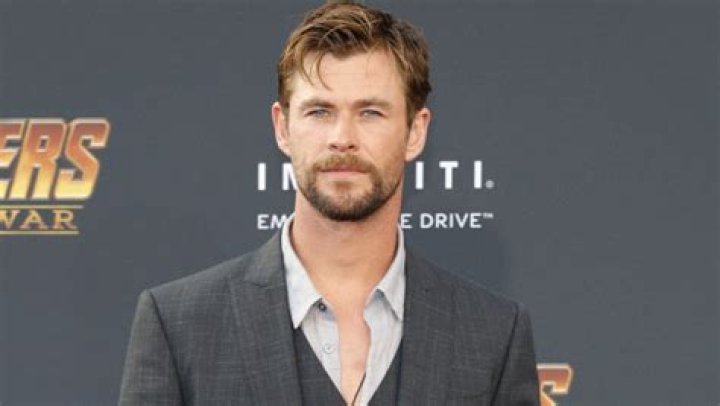 Chris Hemsworth Lets A Snake Wrap Itself Around His Neck In Terrifying New Video