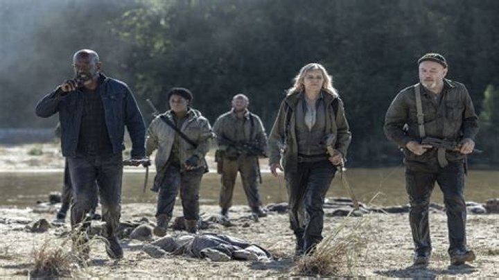 Chris Leaves Travis Behind On ‘Fear The Walking Dead’– Season 2, Episode 13 – Hollywood Life