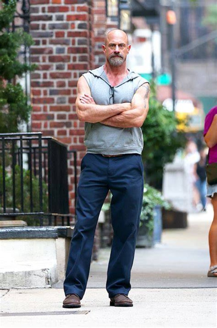 Chris Meloni Lies Naked In New Socks Ad: Watch – Hollywood Life