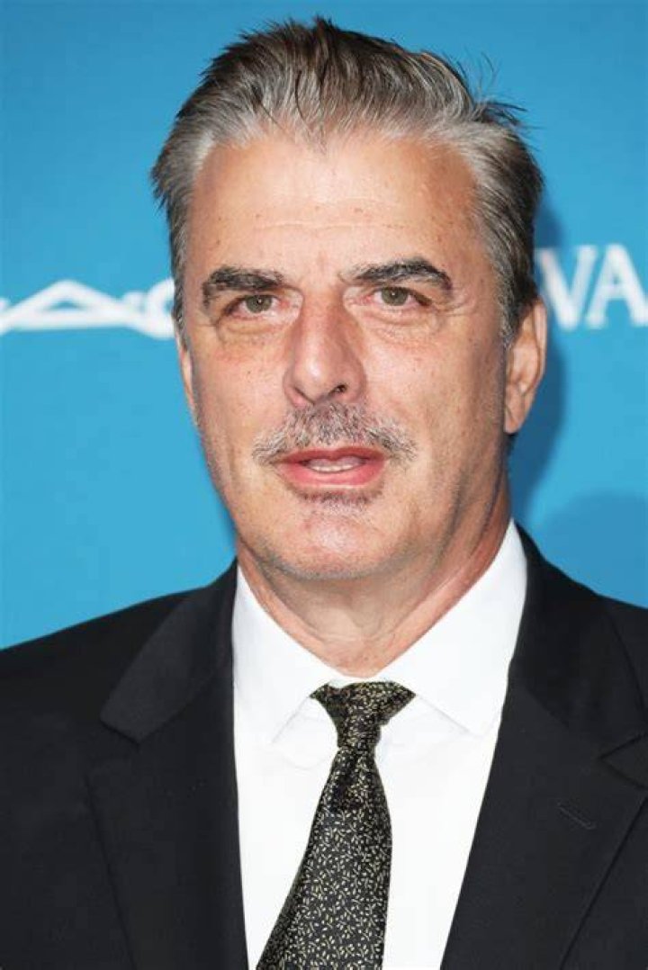 Chris Noth Smiles In 1st Public Photos & Doubles Down On Rape Allegations Denial