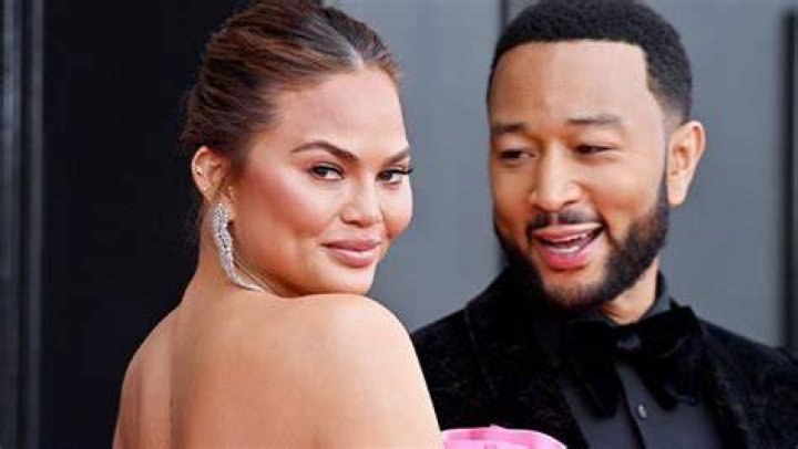 Chrissy Teigen Bares Bump For Ugly Christmas Sweater Family Photo – Hollywood Life