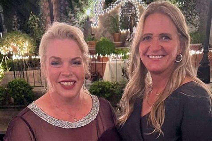Christine Brown Leaves Kody & Has Final Family Goodbye – Hollywood Life