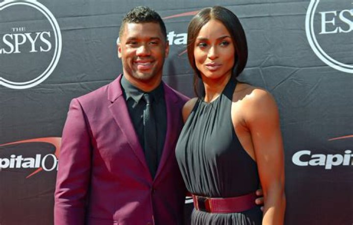 Ciara Sexily Dances On Husband Russell Wilson After The Seahawks’ Big Win — Watch