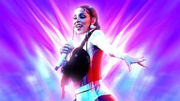 Claps Back At Fan Who Wants To Pop It – Hollywood Life
