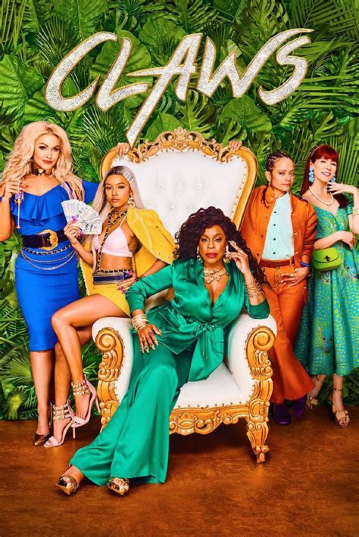 ‘Claws’ Star Carrie Preston: Polly’s Going To ‘Bounce Back Pretty Quickly’ In Season 3