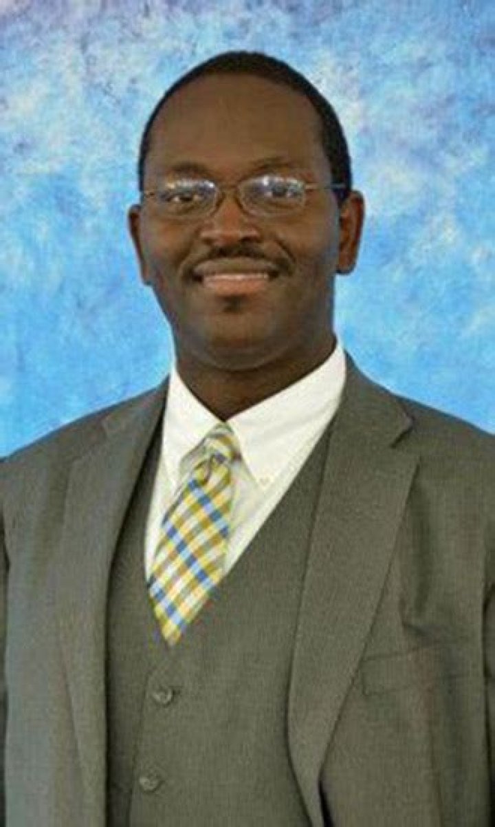 Clementa Pinckney Celebrity Profile – Hollywood Life