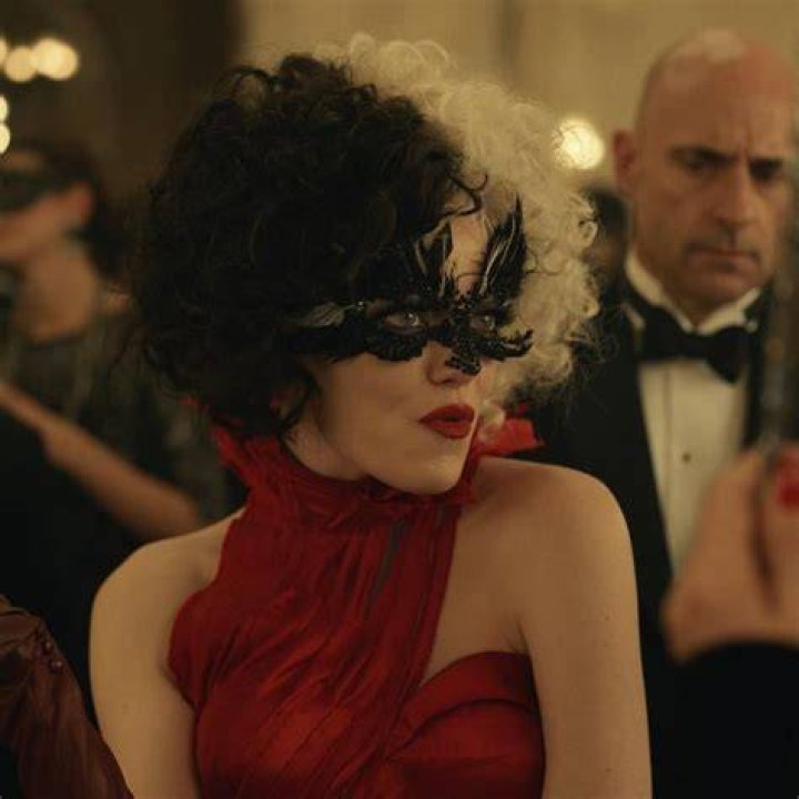 ‘Cruella’ Trailer: Emma Stone Totally Transforms Into The Wicked Disney Villain