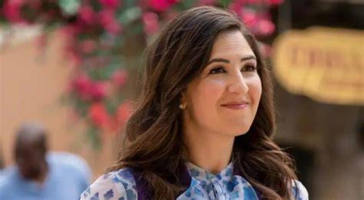 D’Arcy Carden Reveals Which ‘Good Place’ Actor Makes Her Break On Set – Hollywood Life