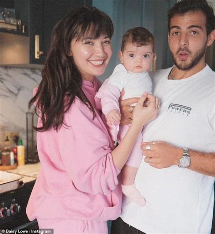 Daisy Lowe Pregnant: Gavin Rossdale’s Daughter Confirms She’s Expecting 1st Child After Engagement