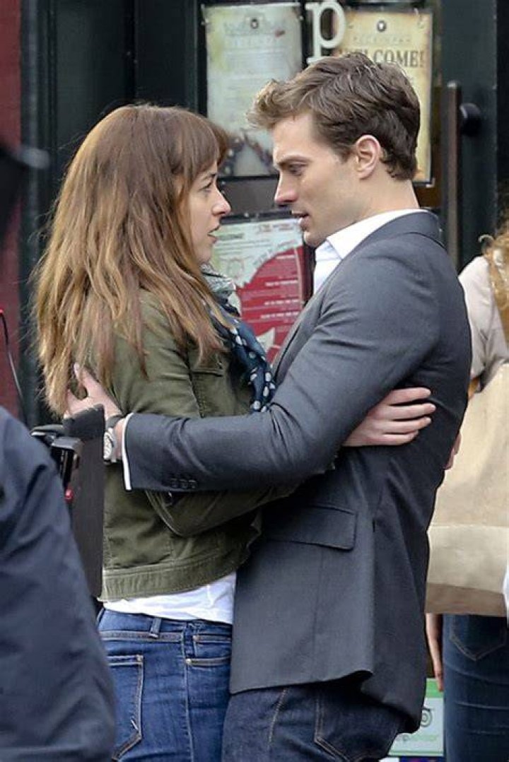 Dakota Johnson’s Boyfriend Jealous? — ’50 Shades’ Sex Scenes Too Steamy? – Hollywood Life