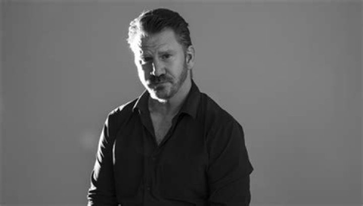 Dash Mihok Spills Scoop — Exclusive – Hollywood Life