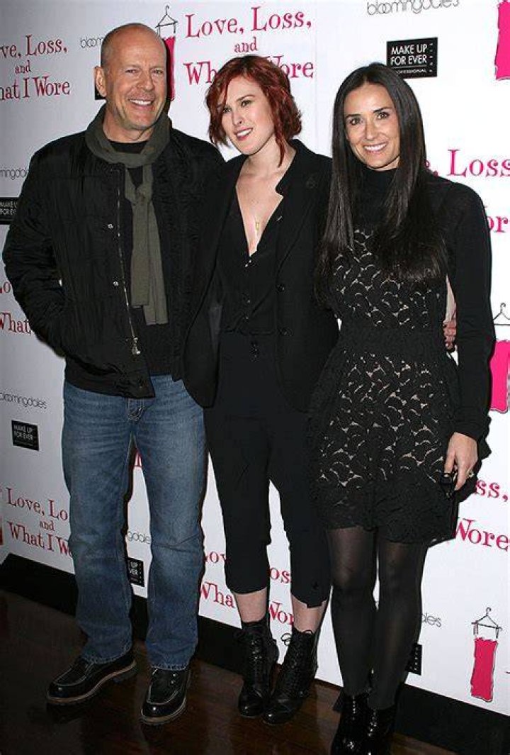 Demi Moore & Ex Bruce Willis Reunite For His 67th Birthday: Photo – Hollywood Life