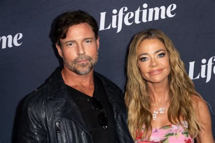 Denise Richards Bugs Out Over Threesome Talk — Recap – Hollywood Life