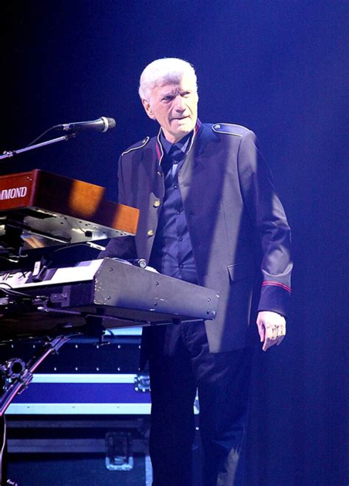 Dennis DeYoung Reveals How He Teamed Up With Tom Morello On New Album ’26 East Vol. 2’