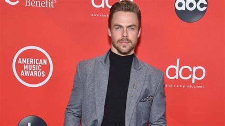 Derek Hough Admits He’d Love To See Charli D’Amelio Compete On ‘Dancing With The Stars’: ‘She’d Be Awesome’