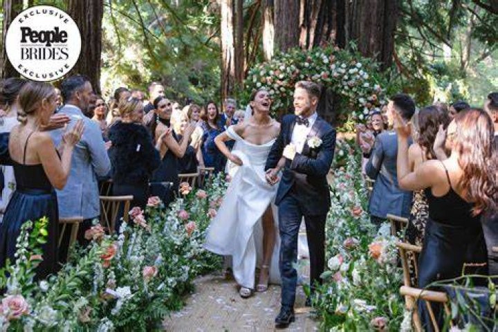 Derek Hough & Hayley Erbert Married In Forest Wedding: Photo – Hollywood Life