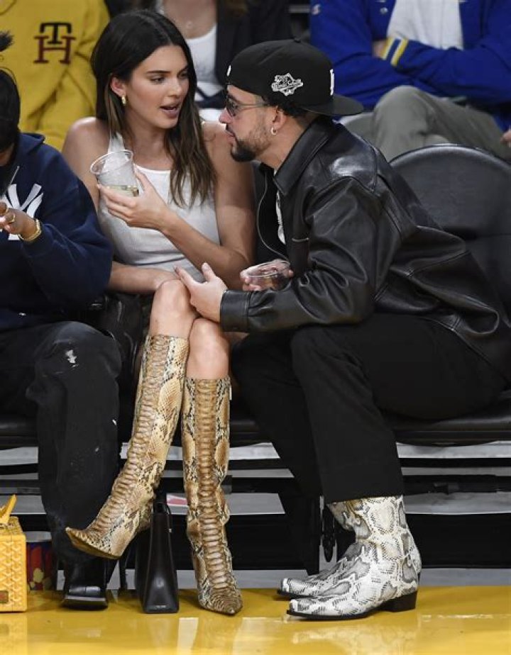 Devin Booker Checks Out Kendall Jenner’s Sexy Bikini Pics & Fans Think The Romance Is Still On