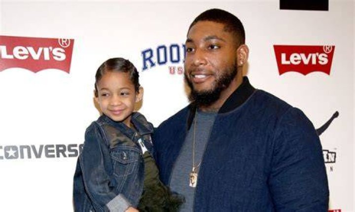Devon Still Cooks Steak Dinner For Daughter Leah, 9, To Celebrate 5 Years Since She Beat Cancer