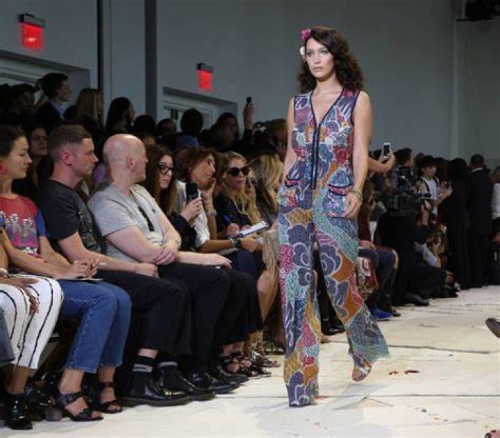 Diane von Furstenberg Spring 2016 Collection — SEE PICS