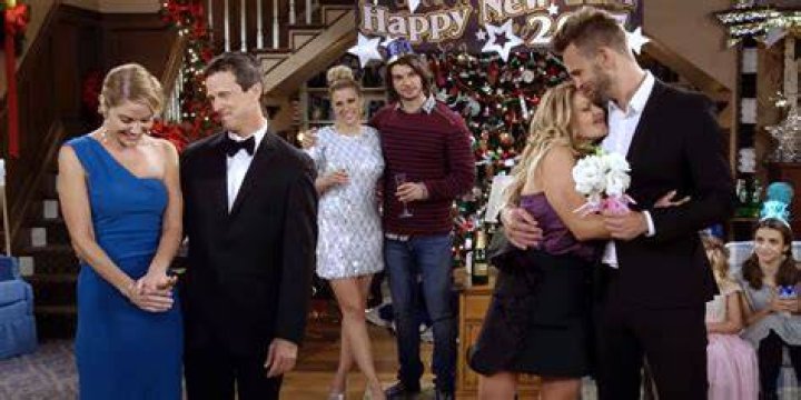 DJ & Steve Getting Married & More – Hollywood Life