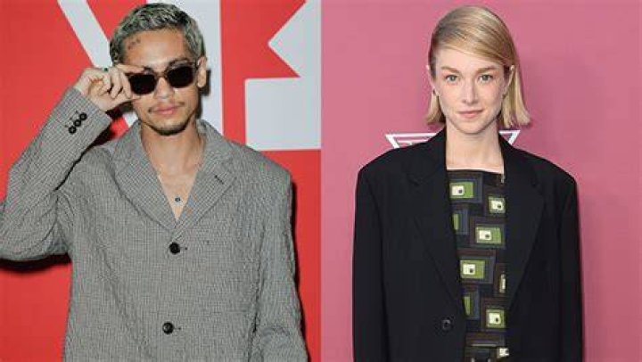 Dominic Fike & Hunter Schafer Kiss, Seemingly Confirming Romance – Hollywood Life